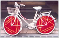 Ein Damenrad mit Wheel Disc Abdeckungen